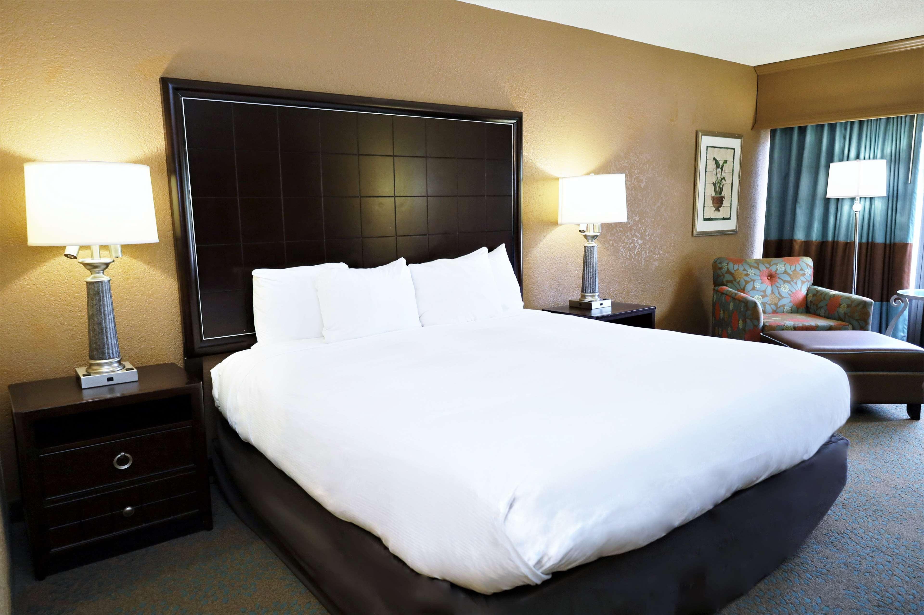 Doubletree By Hilton Columbus Hotel Ngoại thất bức ảnh
