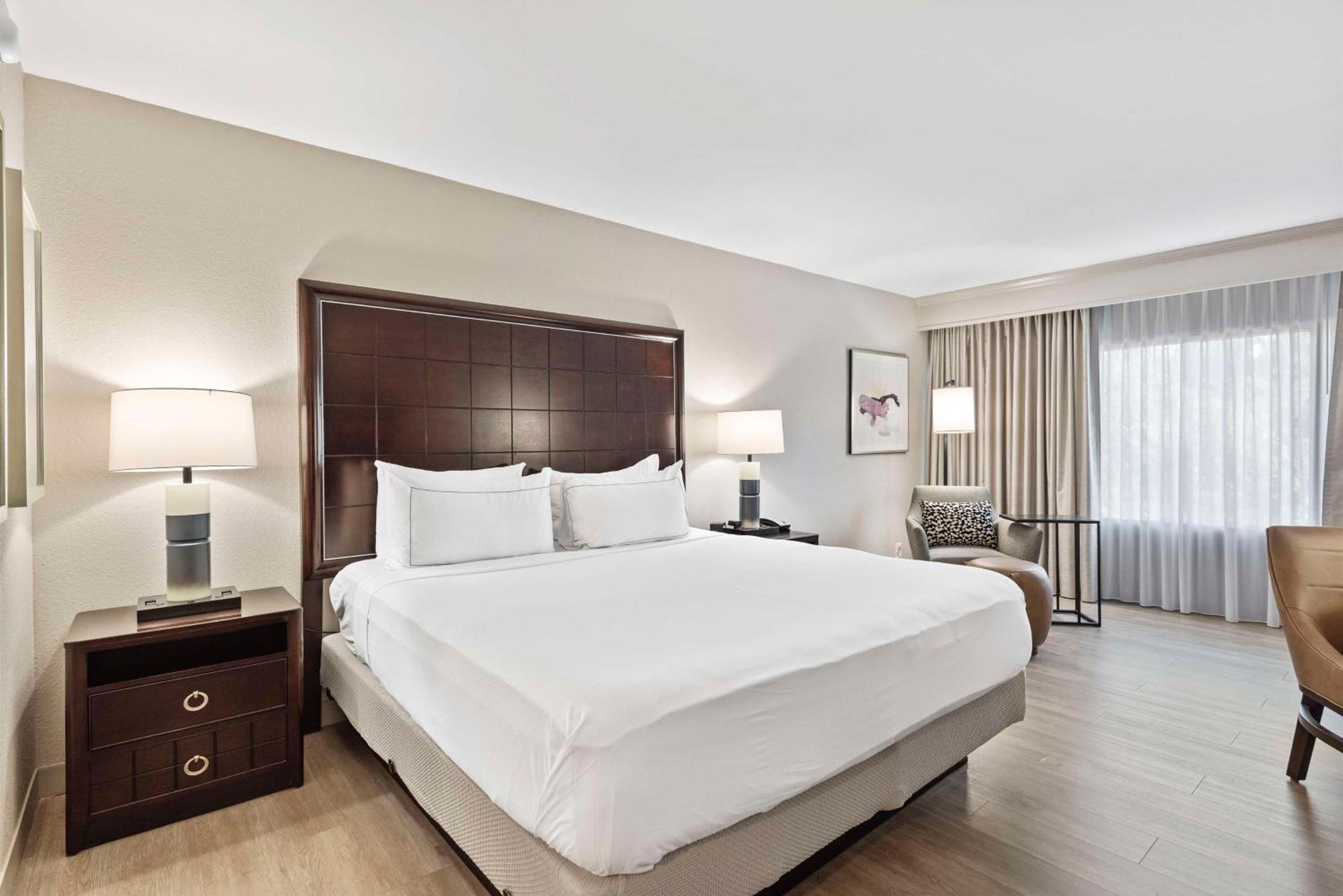 Doubletree By Hilton Columbus Hotel Ngoại thất bức ảnh
