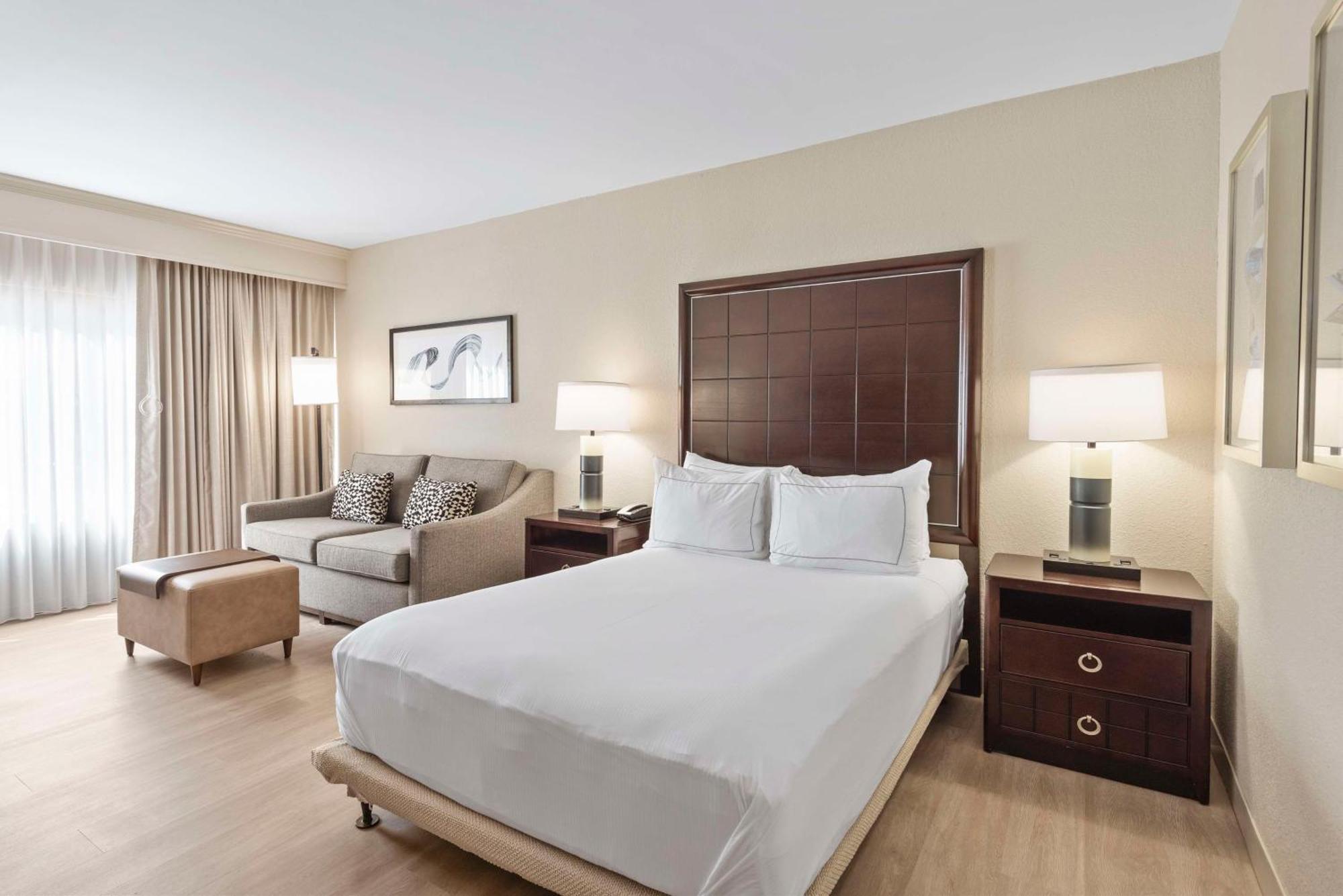 Doubletree By Hilton Columbus Hotel Ngoại thất bức ảnh