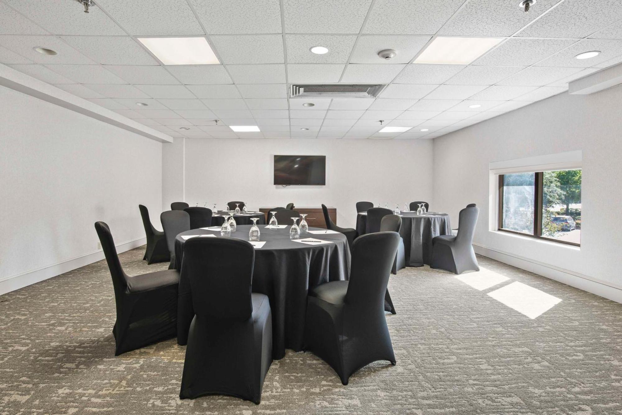 Doubletree By Hilton Columbus Hotel Ngoại thất bức ảnh