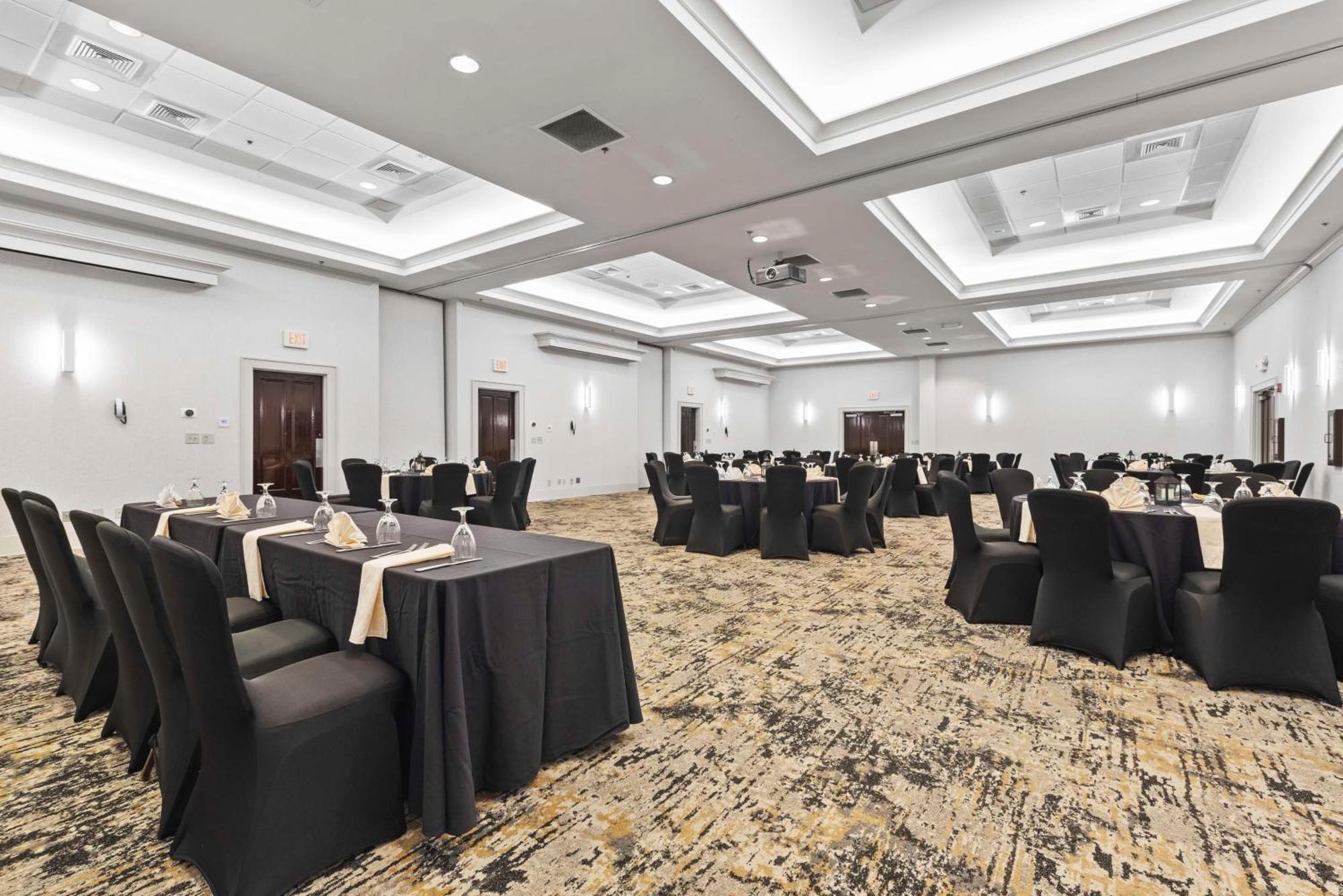 Doubletree By Hilton Columbus Hotel Ngoại thất bức ảnh