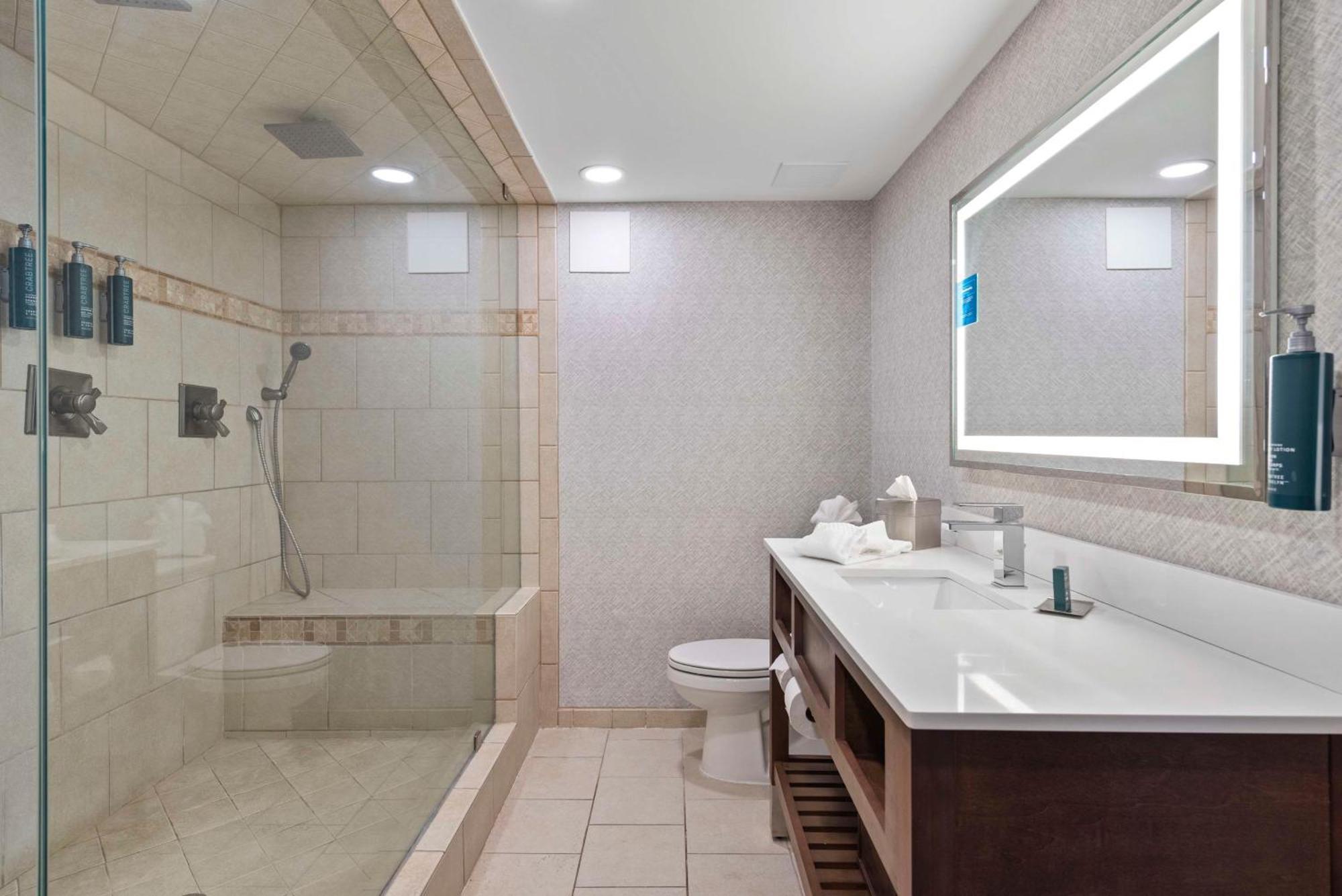 Doubletree By Hilton Columbus Hotel Ngoại thất bức ảnh