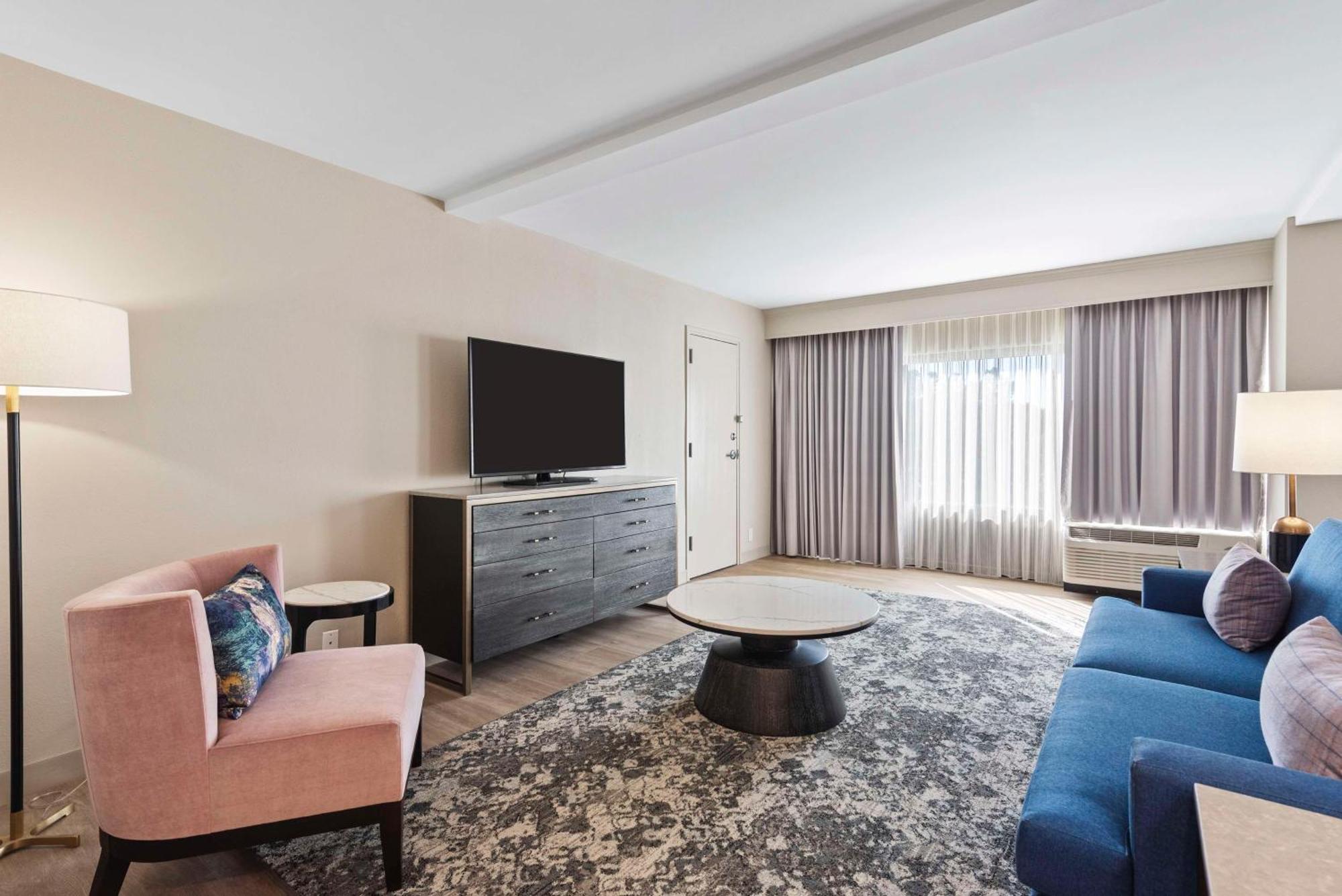 Doubletree By Hilton Columbus Hotel Ngoại thất bức ảnh